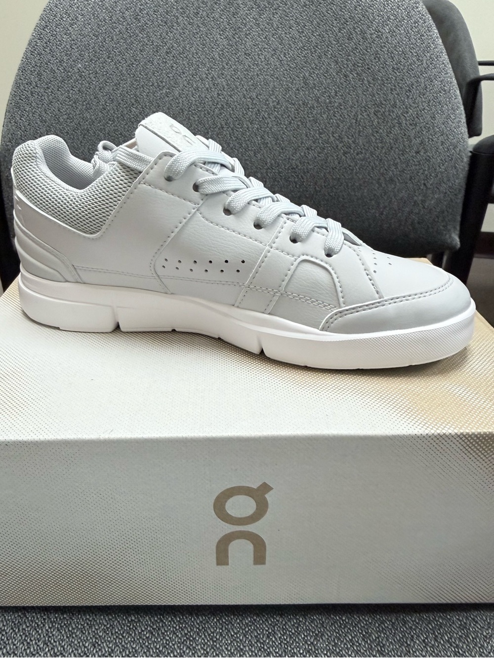 On Running Womens Light Gray “The Roger” Sneaker by On Cloud